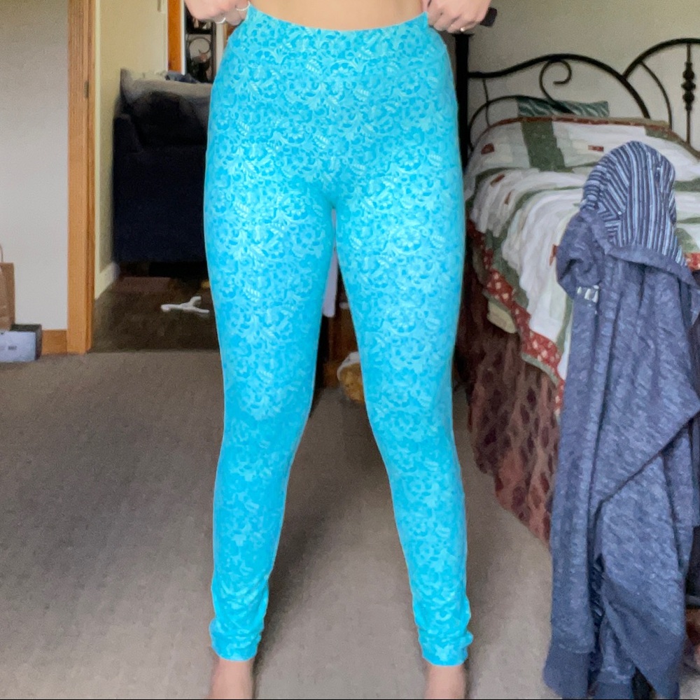 Lucky&blessed blue paisleyflower print leggings M